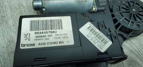 Моторчик склопідіймача передній лівий для Peugeot 307 (9634457580)