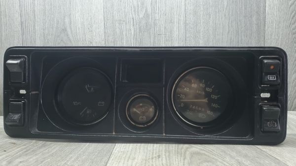 Панель приладів ВАЗ 2104, 2105, 2107 (б/в, оригінал)