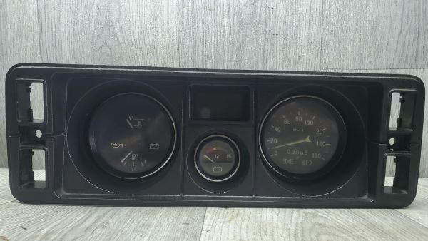 Панель приладів ВАЗ 2104, 2105, 2107 (б/в, оригінал)