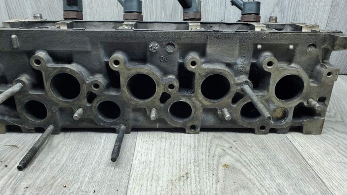 Головка блоку циліндрів (ГБЦ) Peugeot 307 2.0 HDI, оригінал 9633760210, б/в
