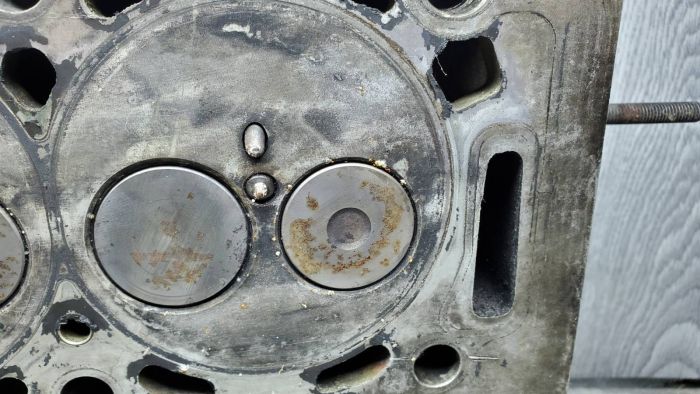 Головка блоку циліндрів (ГБЦ) Peugeot 307 2.0 HDI, оригінал 9633760210, б/в