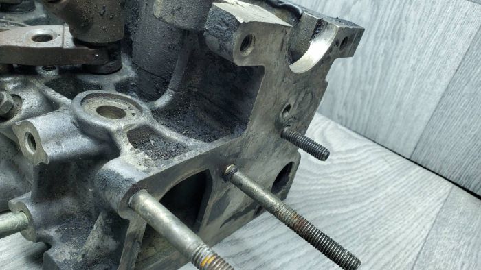 Головка блоку циліндрів (ГБЦ) Peugeot 307 2.0 HDI, оригінал 9633760210, б/в