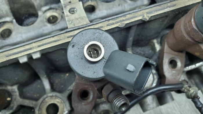 Головка блоку циліндрів (ГБЦ) Peugeot 307 2.0 HDI, оригінал 9633760210, б/в