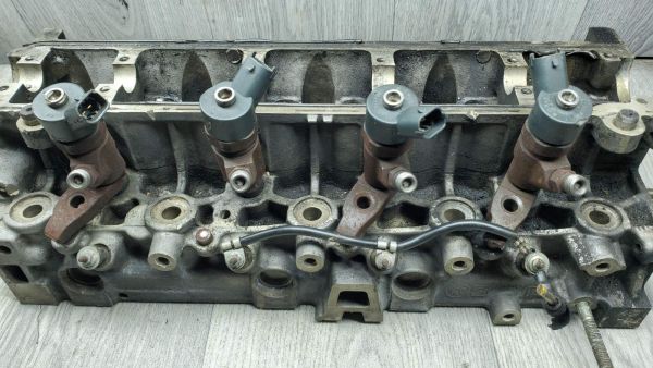 Головка блоку циліндрів (ГБЦ) Peugeot 307 2.0 HDI, оригінал 9633760210, б/в
