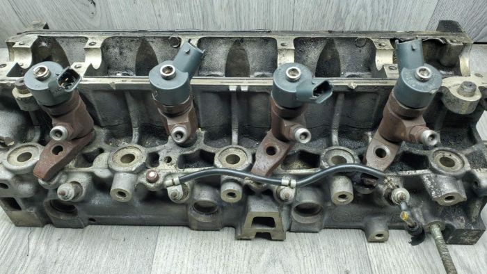 Головка блоку циліндрів (ГБЦ) Peugeot 307 2.0 HDI, оригінал 9633760210, б/в