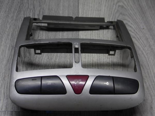 Накладка на торпеду центральна верхня для Peugeot 307 (9634505077) – Оригінал, Б/у