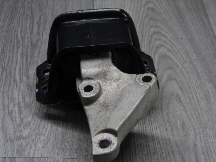 Подушка двигуна права PEUGEOT 307 2.0 HDI – б/в, оригінал
