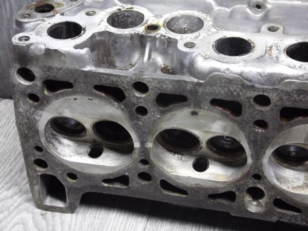 Головка блока цилиндров ВАЗ 2105-1003015  б/у для ВАЗ 2105/2104/2107