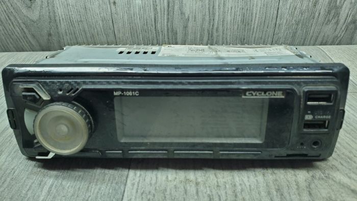 Автомагнітола CYCLONE MP-1061C – Оригінал, б/в, USB, SD, FM для ВАЗ 2101-21099