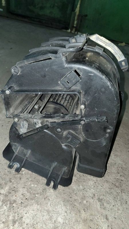 Корпус пічки ЗАЗ Таврія Славута в зборі — оригінал, б/в, робочий, перевірений