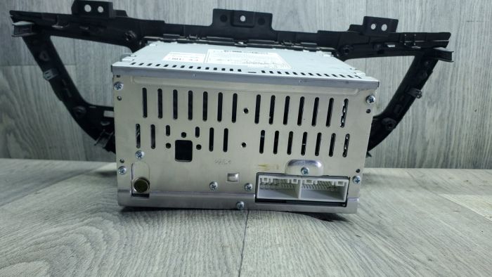 Магнітола Hyundai Tucson з рамкою (96170-D70104X) б/в | Купити магнітолу Туксон