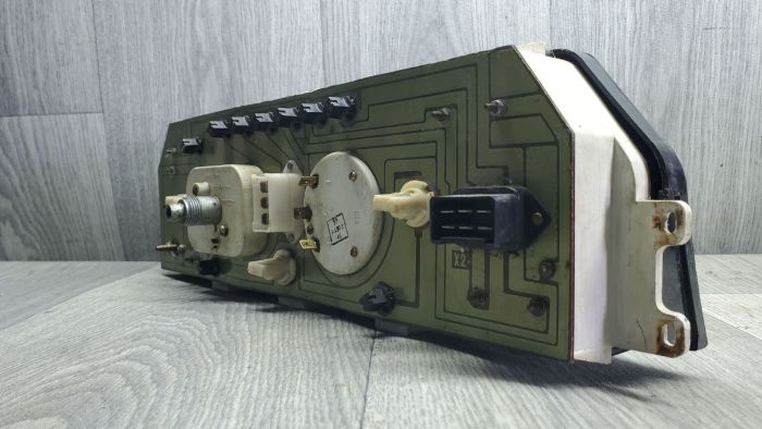 Щиток,панель приладів Москвіч 2141