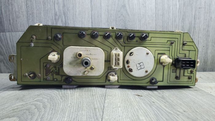 Щиток,панель приладів Москвіч 2141